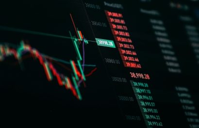 Asia-Pacific Stocks Slip After Early Surge