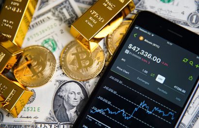 Bitcoin Falls Below $72K as Fed Holds Rates