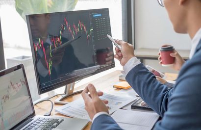 Business team investment trading do this deal on a stock exchange developing new approaches.
