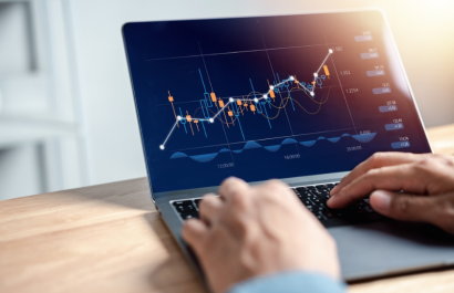 US Stock Futures Edge Higher