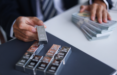 XAGUSD Nears $62 Before NFP