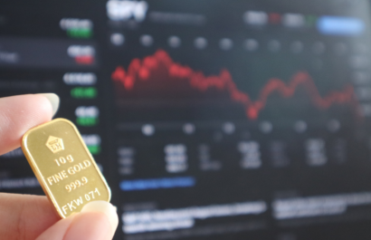 XAUUSD Falls Below 4500